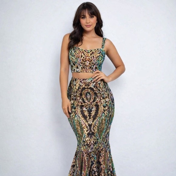 Alisha Hill Dresses & Skirts - Alisha‎ Hill Iridescent Sequin 2 Piece Prom Dress Mermaid Skirt Crop Top Size 10